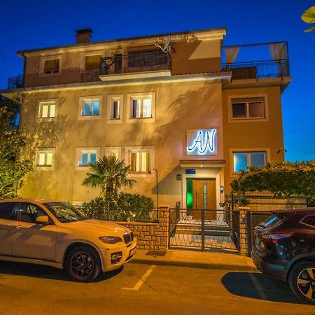 Anikol Apartments 1 Selce Exterior foto
