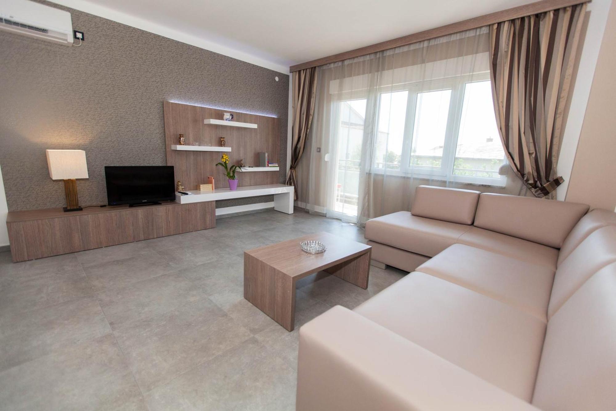 Anikol Apartments 1 Selce Exterior foto